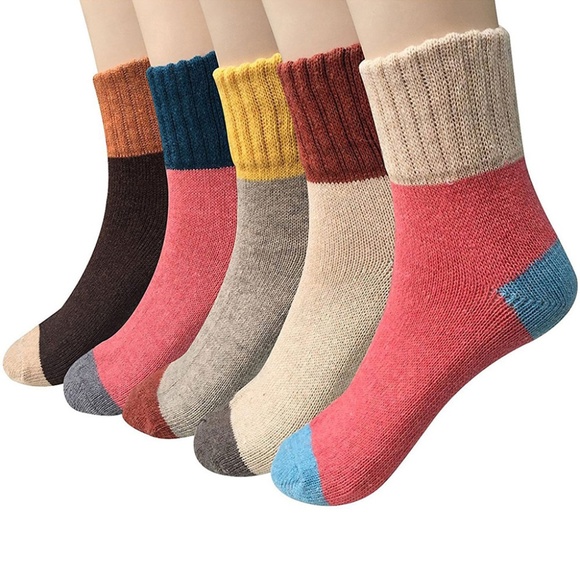 Accessories - 5 Pairs a set Womens Winter Knit Crew Socks